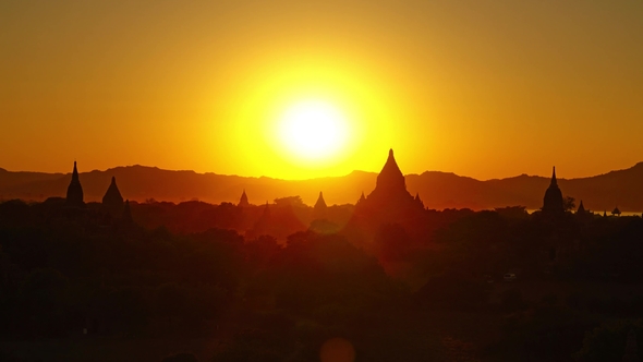 Silhouette of Temples in Bagan at Sunset, Myanmar alt