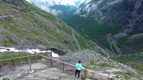 Troll Road Lookout