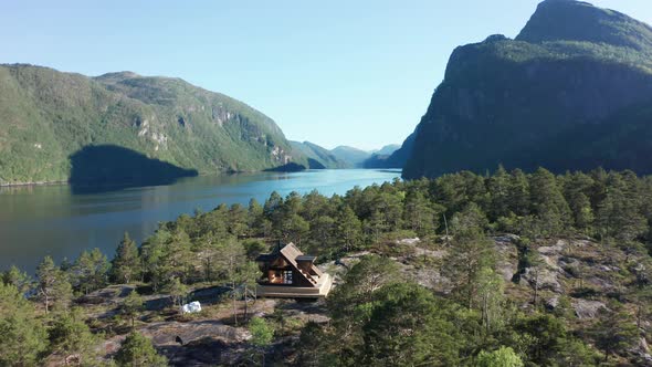 Public day-trip cabin at Tettaneset Stanghelle with Veafjord in background - Reverse aerial with mag