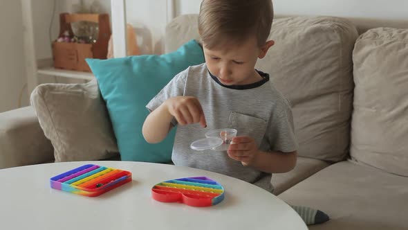 Pop It Toy Fidget Child Play with Antistress Toy