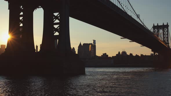 Manhattan bridge at sunset