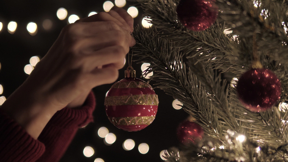 Hanging Christmas Ball