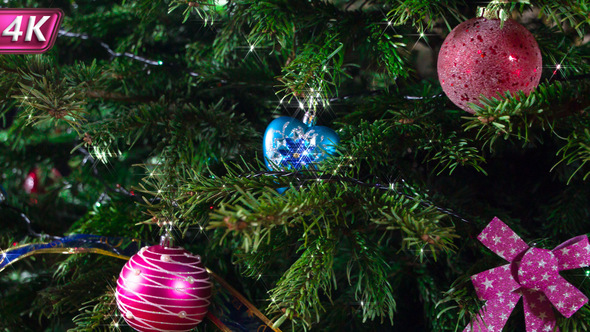 Bright Holiday Decorations alt