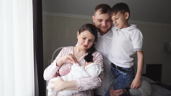 the First Day of the Newborn at Home