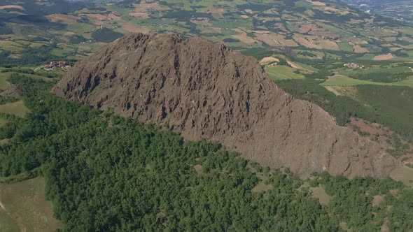 Flying over Pietra Parcellara Mountain