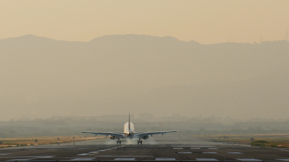 Airplane Landing