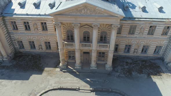 Aerial of Badeni Palace