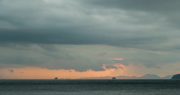 Timelapse of Light Rays Over the Sea or Ocean at Sunset