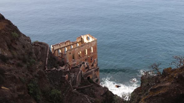 The abandoned Casa Hamilton in Los Realejos in Tenerife by the sea