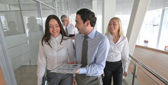 Briefing On The Move alt