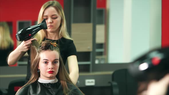 Hair Styling in Beauty Salon