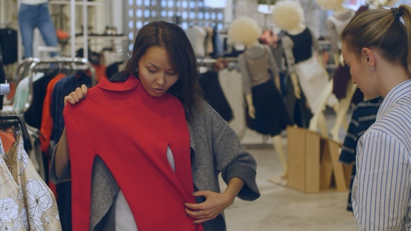 Consultant and buyer in the women clothing store