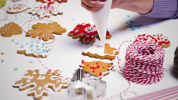 Decorating of gingerbread cookies