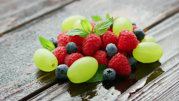 Berry Mix on Wet Table 