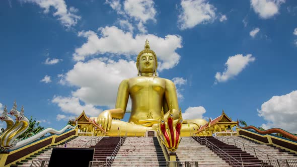 Temple Wat Muang Big Golden Statue