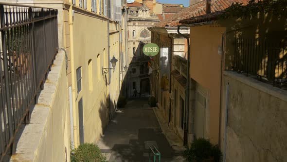 Rue Mirabeau and a museum sign in Grasse