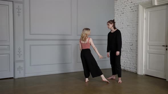 Contemporary Dance Rehearsing Man and Woman are Practicing in Rehearsal Hall