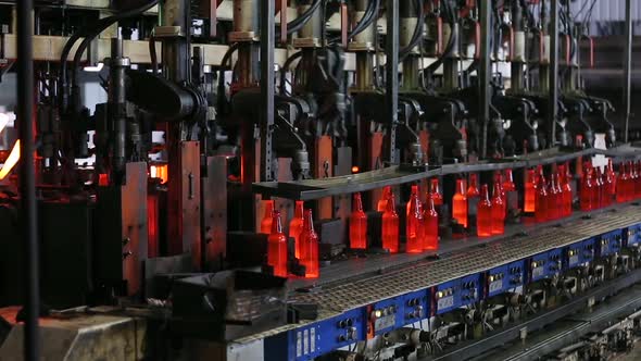 Manufacturing Process of Bottles in Glass Factory