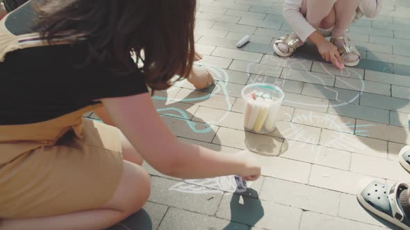 Schoolmates Drawing Developing Imagination Creativity Outdoors