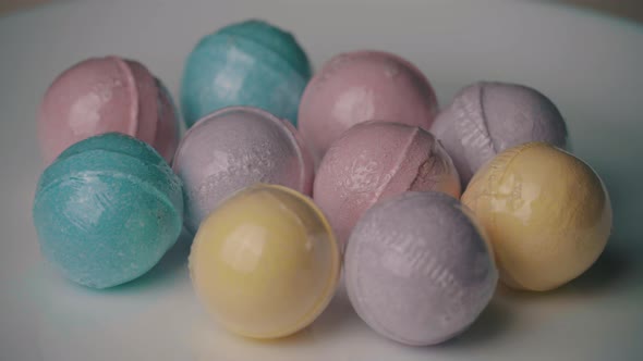 Bath Bombs in Different Colors Spin