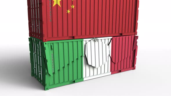 Container with Flag of China Breaks Container with Flag of Italy alt