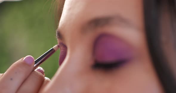 Applying Makeup on the Eyes