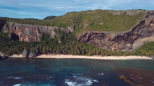 4k 24fps Paradise Beach With Palms And Mountains Inthe Back In The Caribbean 2