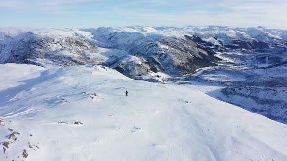 Lost quest journey climbing Vaksdal Bergsdalen Norway mountain