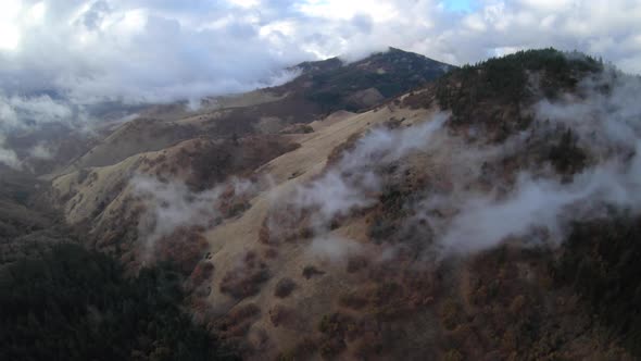 Siskiyou Pass Oregon Aerial Above Mountainous Region Floating Clouds