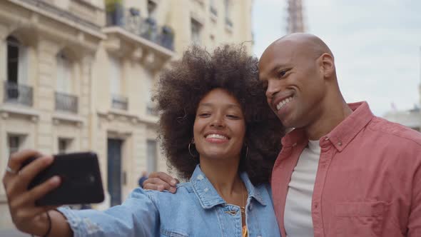 Happy couple spending time in the city