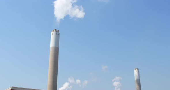 Smoke stack emit smoke 