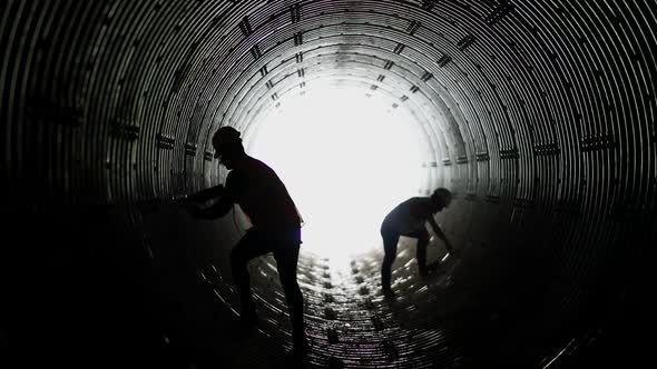 Water Pipe Worker