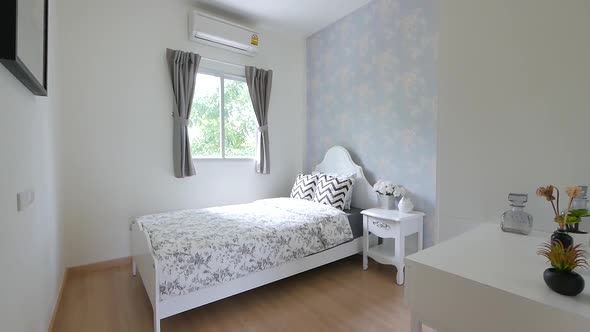 Clean and Bright Bedroom Decoration with Natural Light