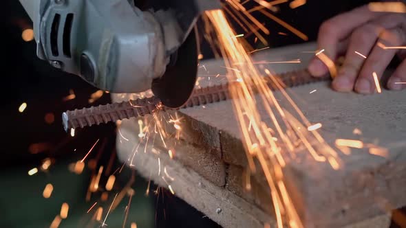 Metal cutting with a grinder