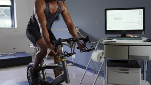 Cyclist using metabolic gas analyser