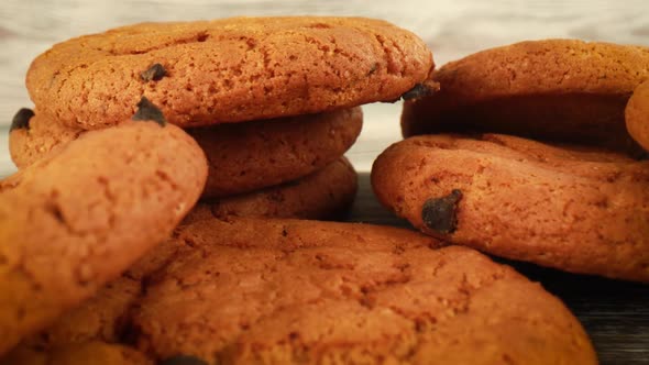 Oatmeal Cookies with Chocolate