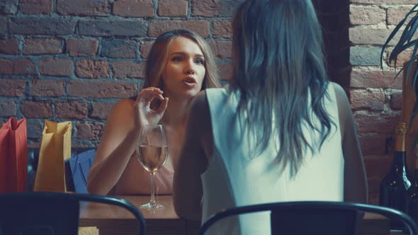 Young girls in a cafe