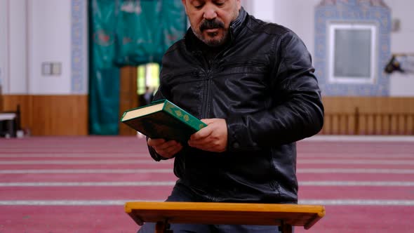 Muslim Reading Quran to Ramadan