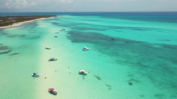 4k 24fps Natural Pool In The Middle Of The Occean With Boats Drone Shoot