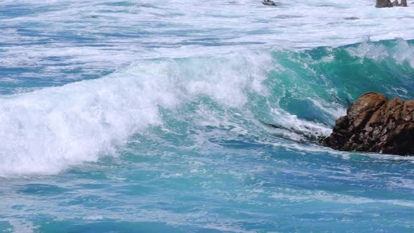 Ocean waves in slow motion