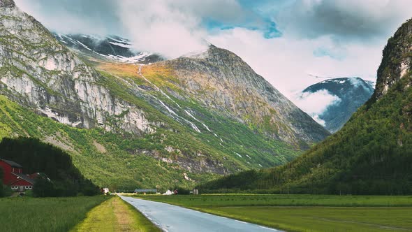 Stardalen Skei I Jolster Jostedalsbreen National Park Norway