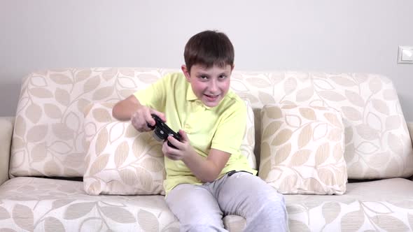 Family Playing Video Games in the Living Room, Slowmotion