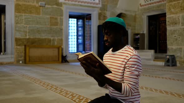 Reading Quran African