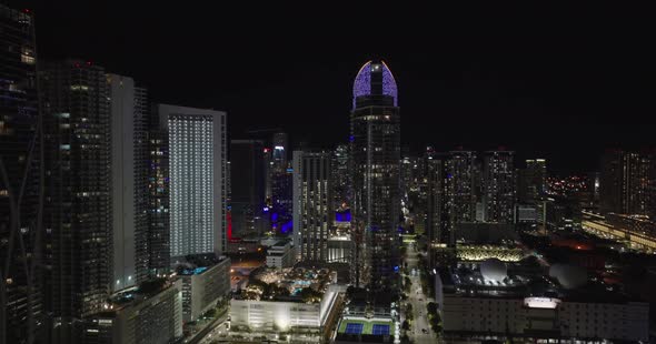 5k Orbit Paramount Miami Worldcenter Tower