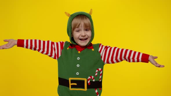 Shocked Kid Girl Christmas Elf Santa Helper Costume