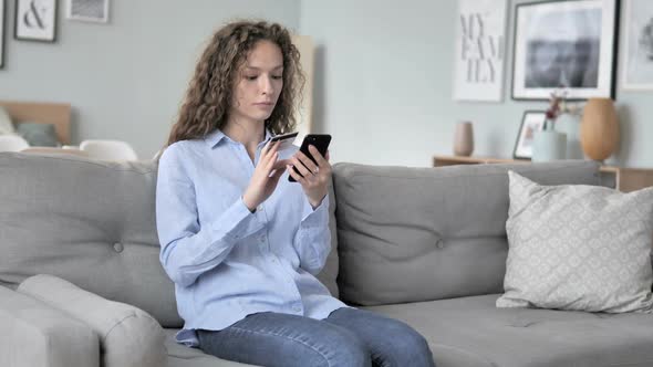 Online Shopping Failure for Curly Hair Woman