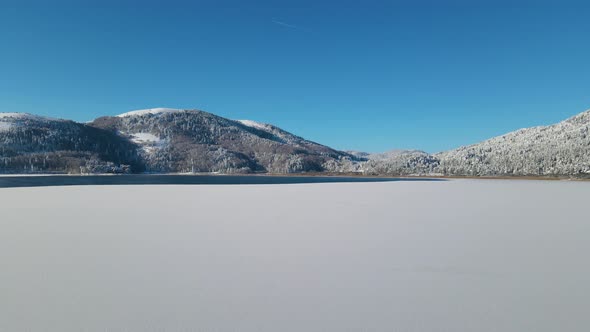 Abant Lake frozen, frozen lake