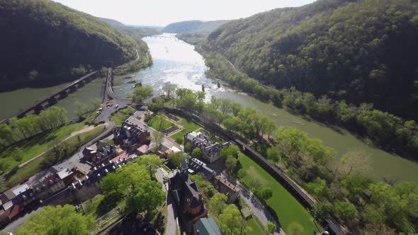 Harpers Ferry National Park is situated at the confluence of the Potomac & Shenandoah rivers where M