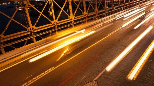 Brooklyn bridge car traffic light timelapse - New York - USA