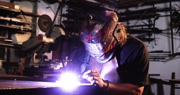 Welder using welding torch